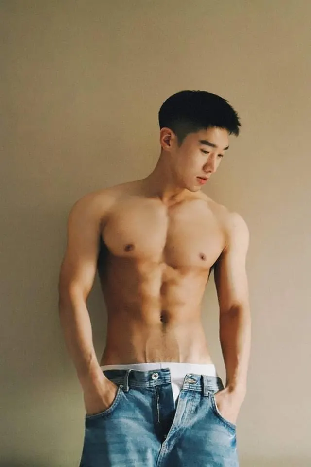 ถอดโชว์เรือนร่าง 2891