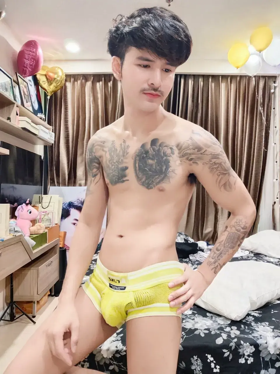 น้องเบส tw.@67j3wjfuiefweyy