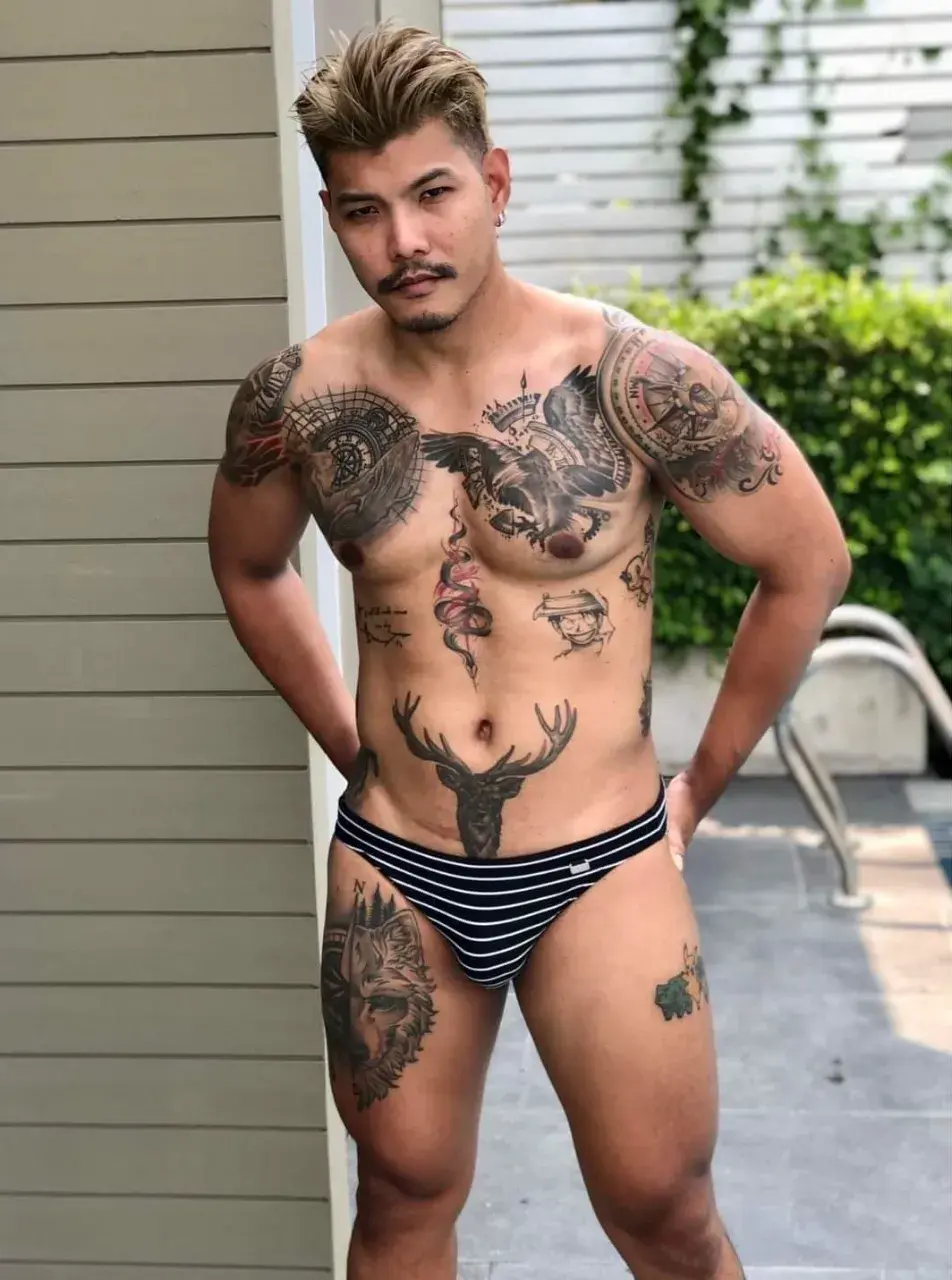 หล่อแห่งชาติเอเชีย.