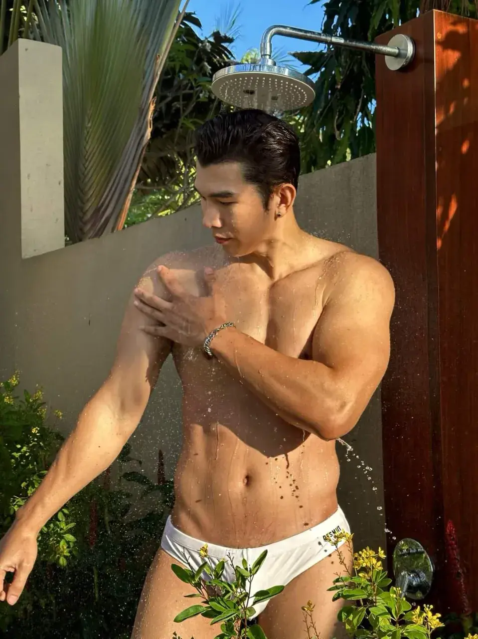 ทั้งใจ