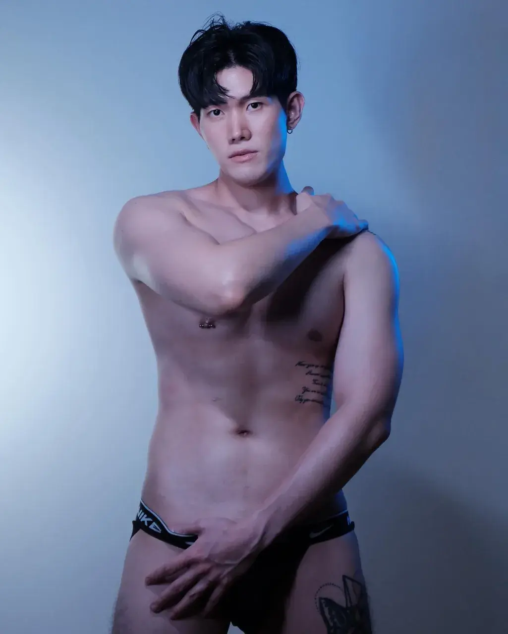 นายแบบใหม่ของแอรี่ ดู &lsquo;รวย&lsquo; ดีๆ นะ
