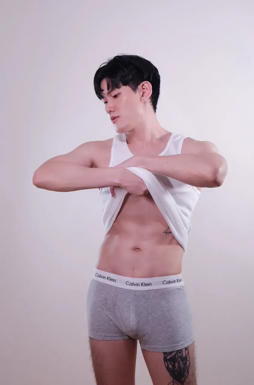 นายแบบใหม่ของแอรี่ ดู &lsquo;รวย&lsquo; ดีๆ นะ