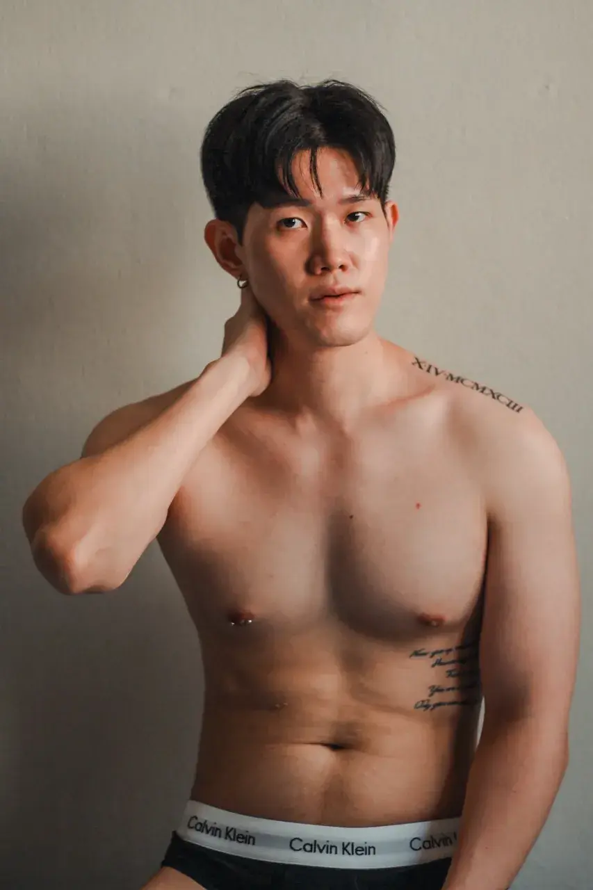 นายแบบใหม่ของแอรี่ ดู &lsquo;รวย&lsquo; ดีๆ นะ