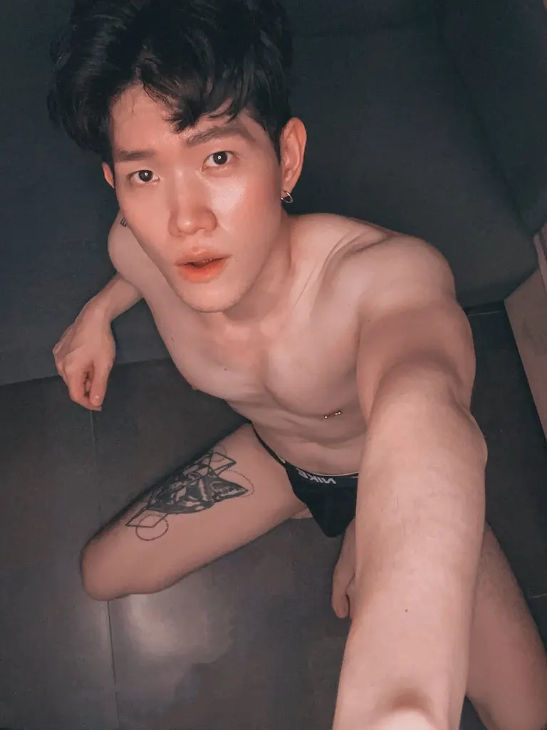 นายแบบใหม่ของแอรี่ ดู &lsquo;รวย&lsquo; ดีๆ นะ