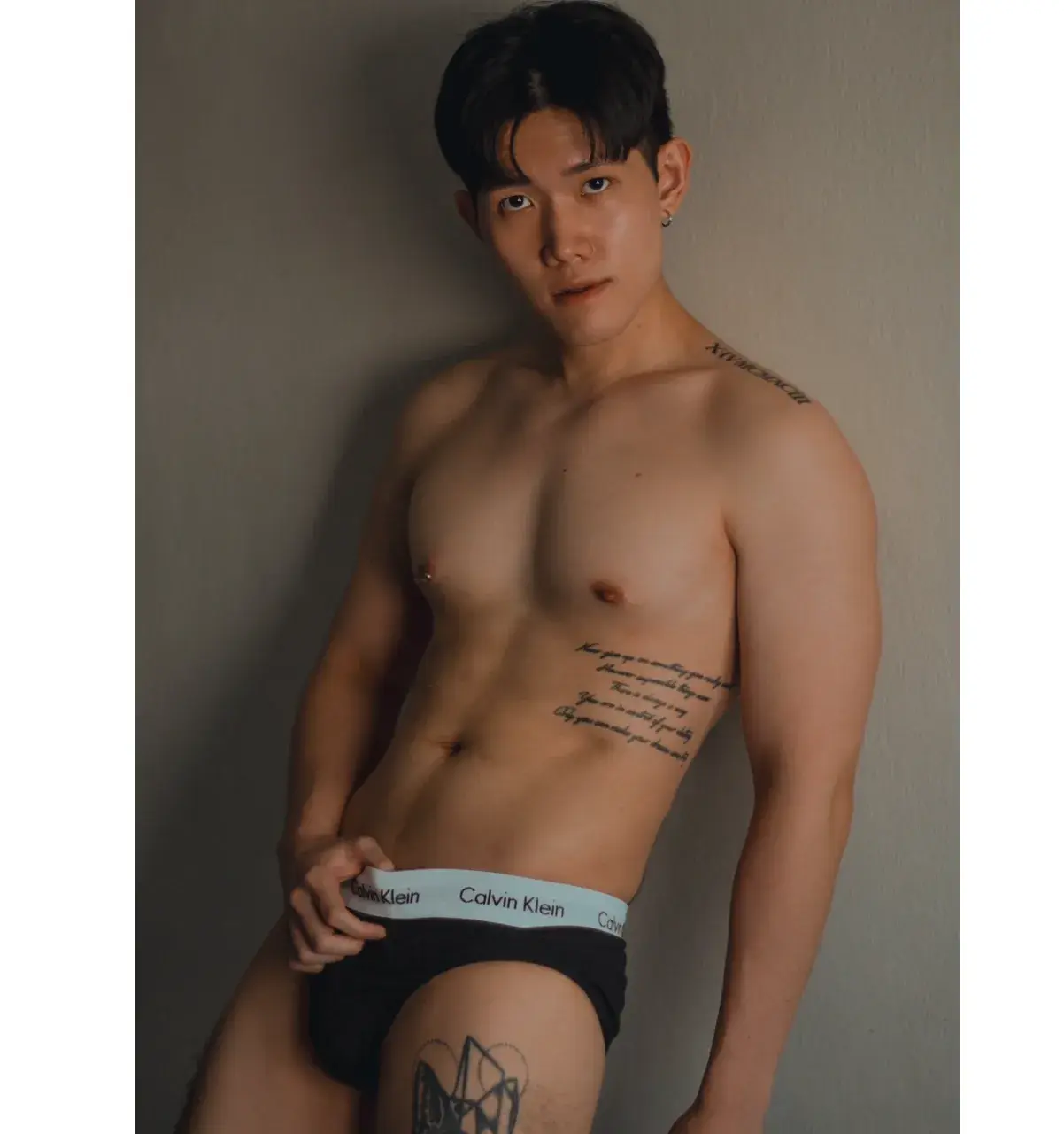 นายแบบใหม่ของแอรี่ ดู &lsquo;รวย&lsquo; ดีๆ นะ