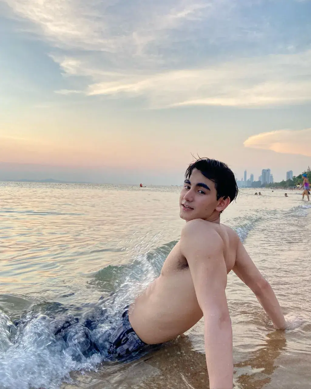 ใต้วงแขนที่แสนอบอุ่น