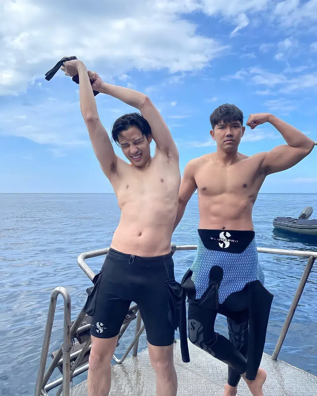 ใต้วงแขนที่แสนอบอุ่น