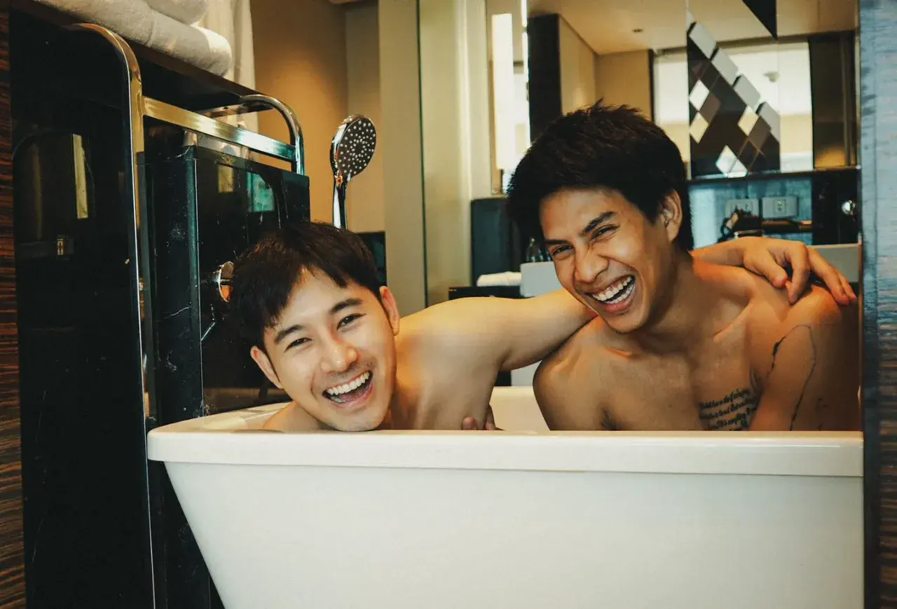 มวยโค้กสดๆ