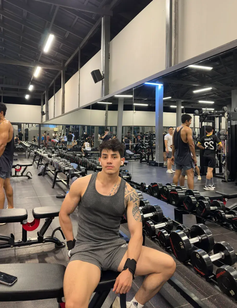 นายแบบ กัมพูชา tw.@pichip_vibol