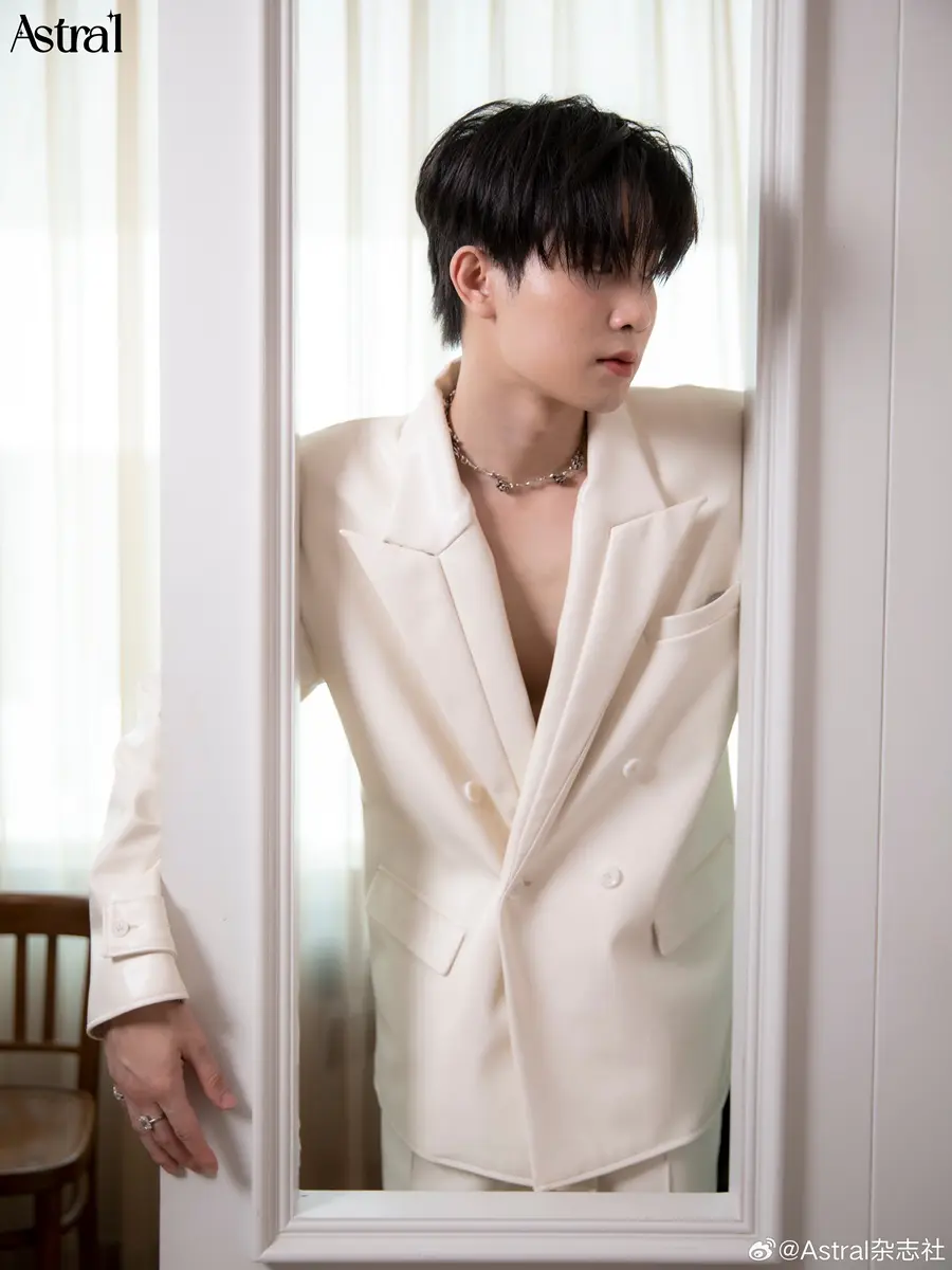 ติวเตอร์ กรภัทร์ & ยิม ปริญญากรณ์ @ Astral China May 2024