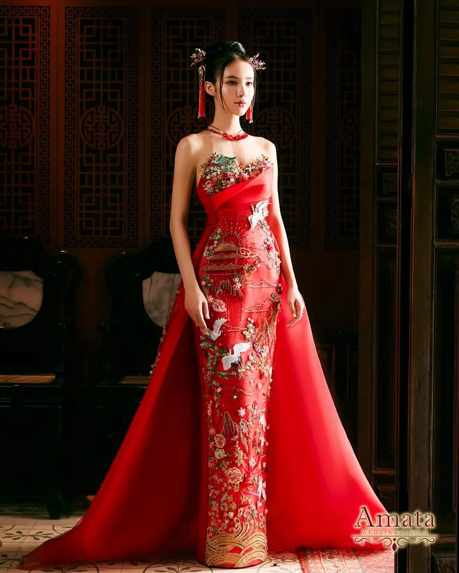 โยชิ รินรดา @ Wedding Creation Honeymoon issue 47 Jan-Mar 2024