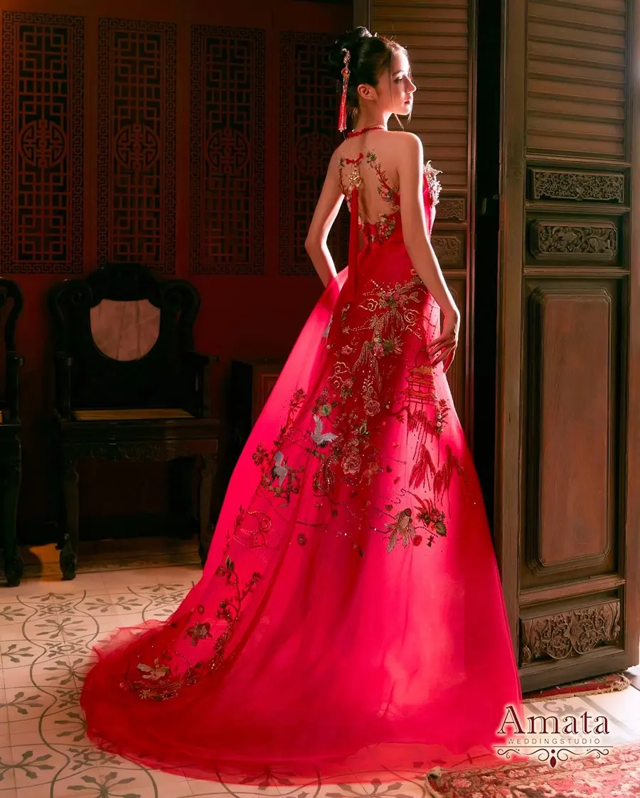โยชิ รินรดา @ Wedding Creation Honeymoon issue 47 Jan-Mar 2024