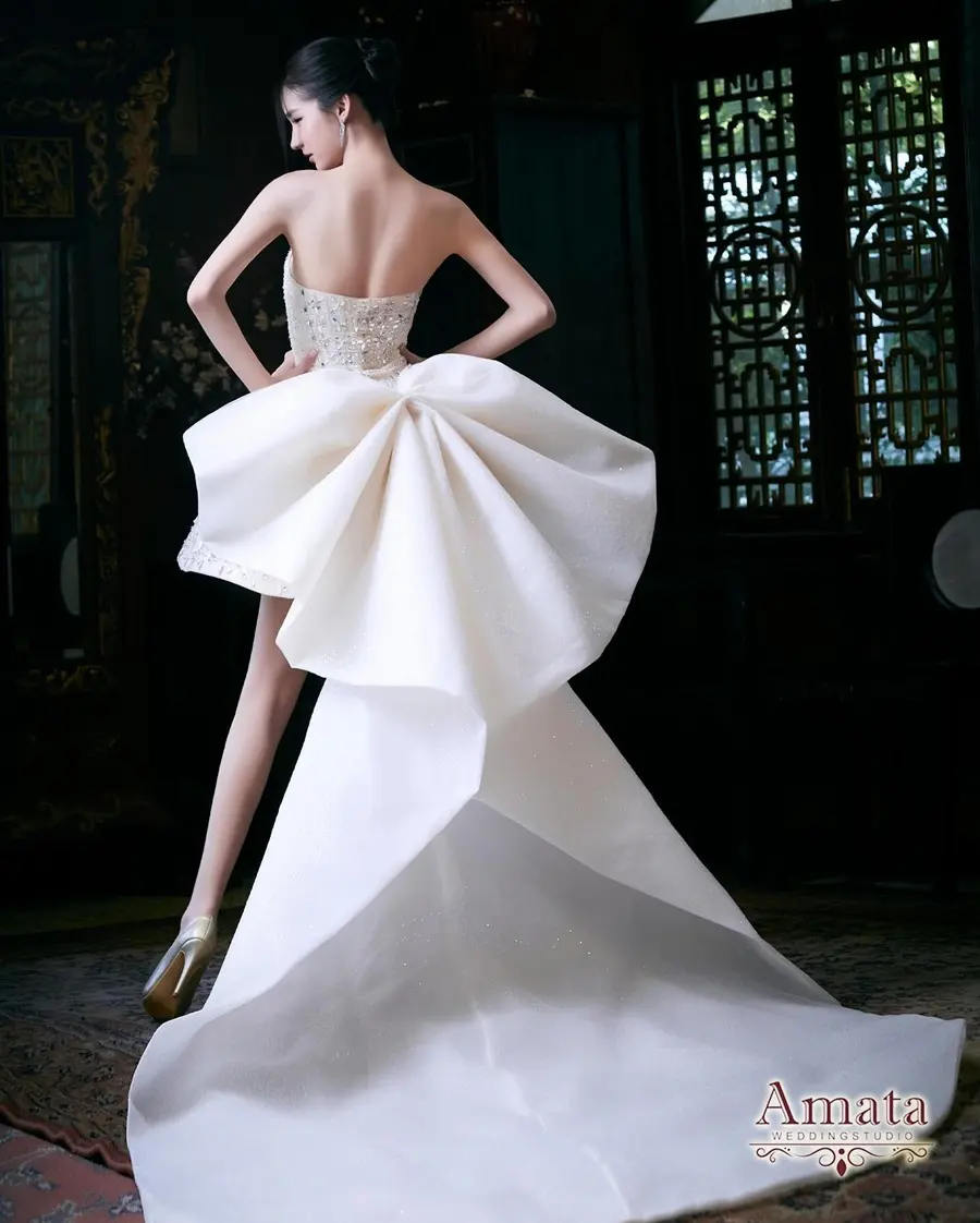 โยชิ รินรดา @ Wedding Creation Honeymoon issue 47 Jan-Mar 2024