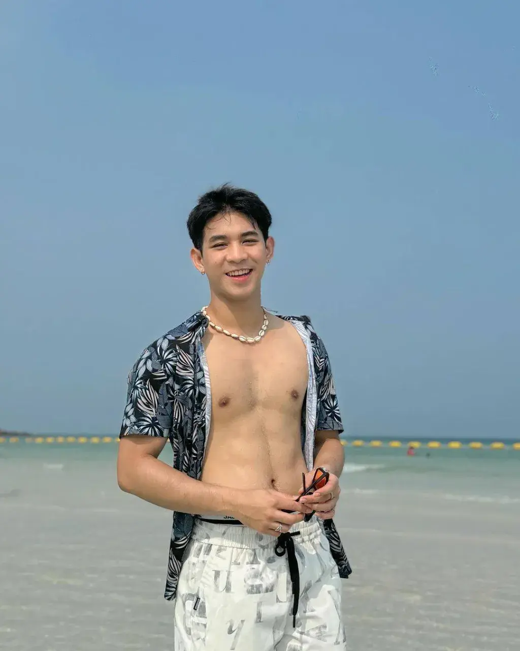 แซ่บเลียสาก