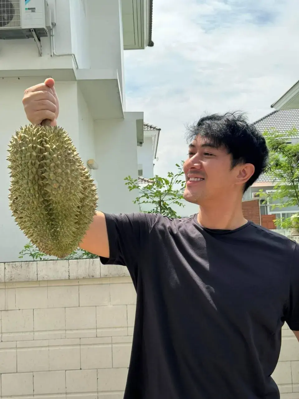 หล่อล่ำฉ่ะแฉะ