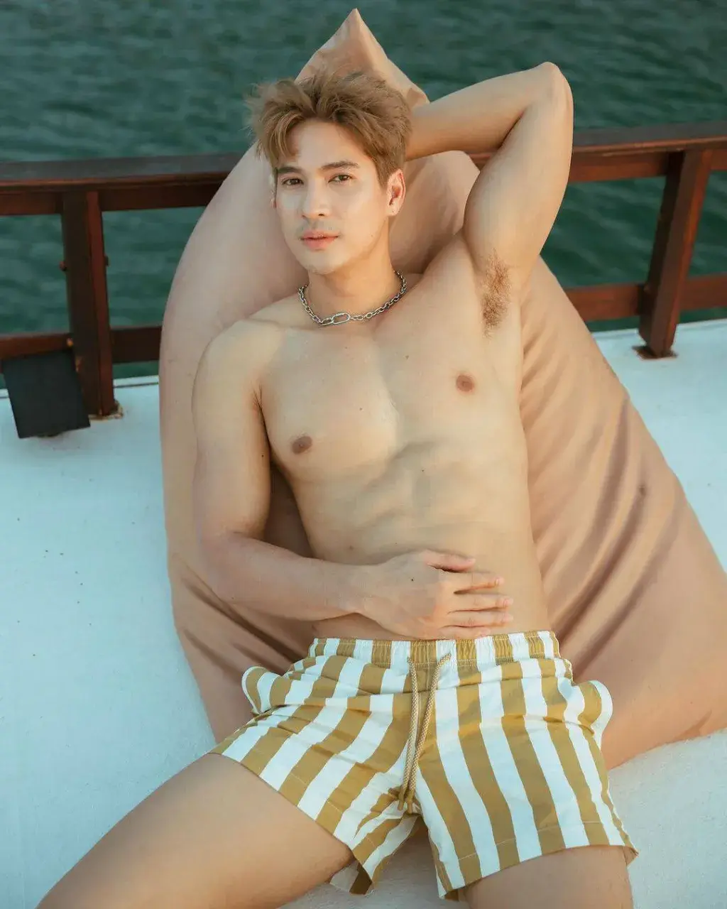ไมค์แซ่บมาก
