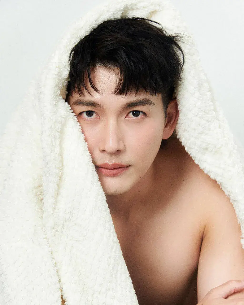 หล่อสดใส
