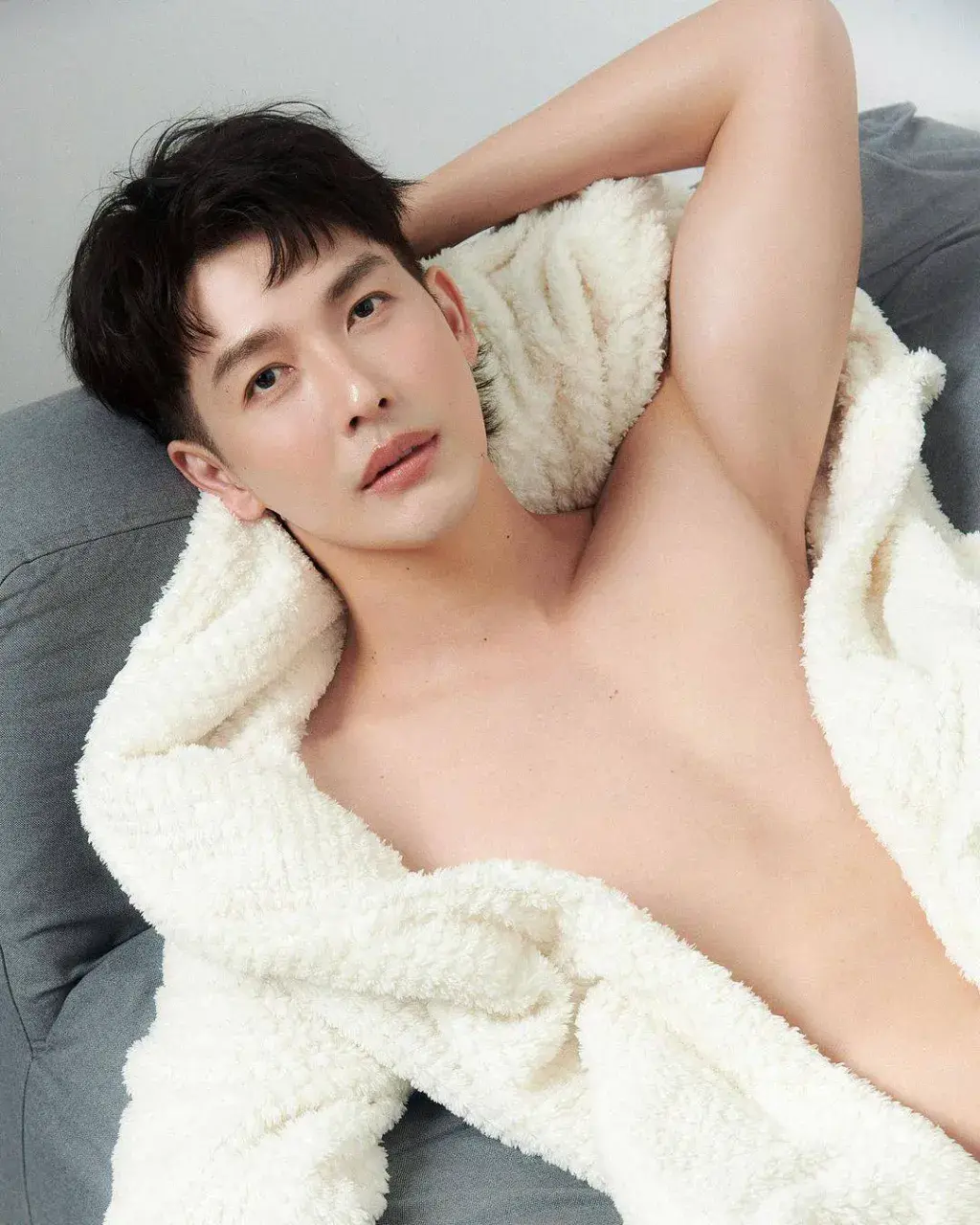 หล่อสดใส