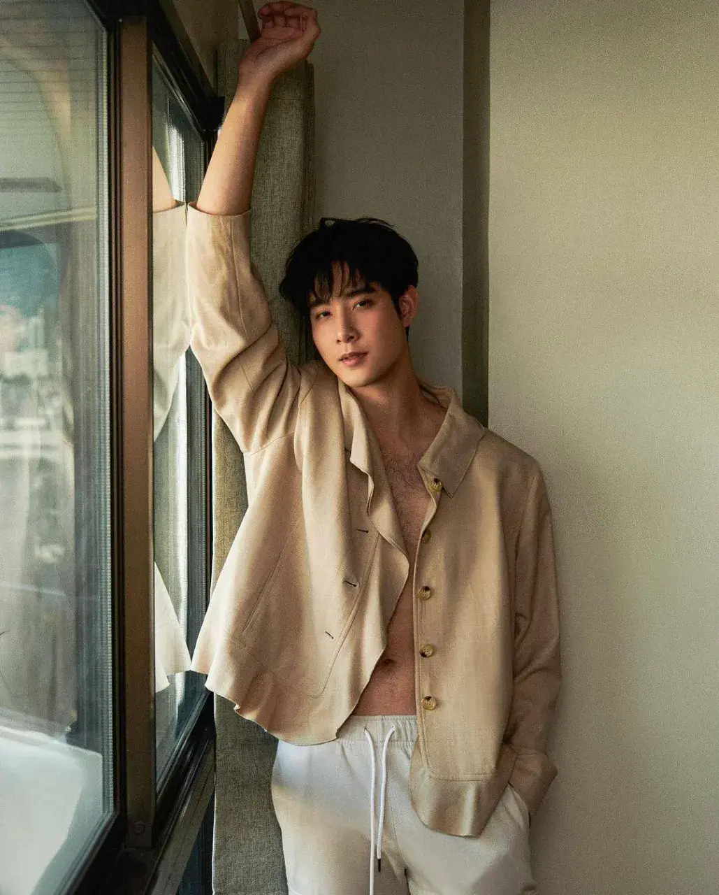 หล่อสดใส