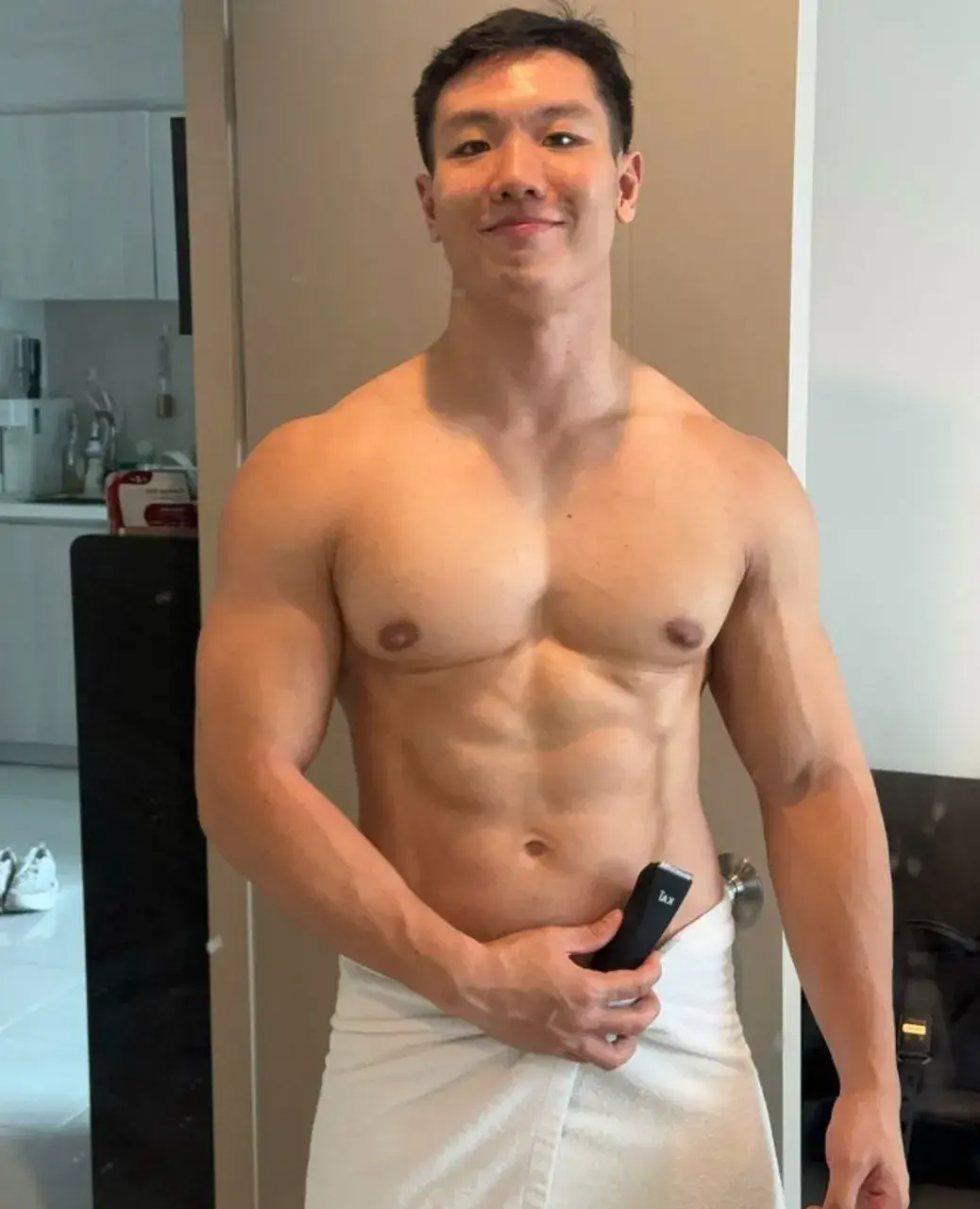 ล่ำแสนสะท้านIG.itsmedik