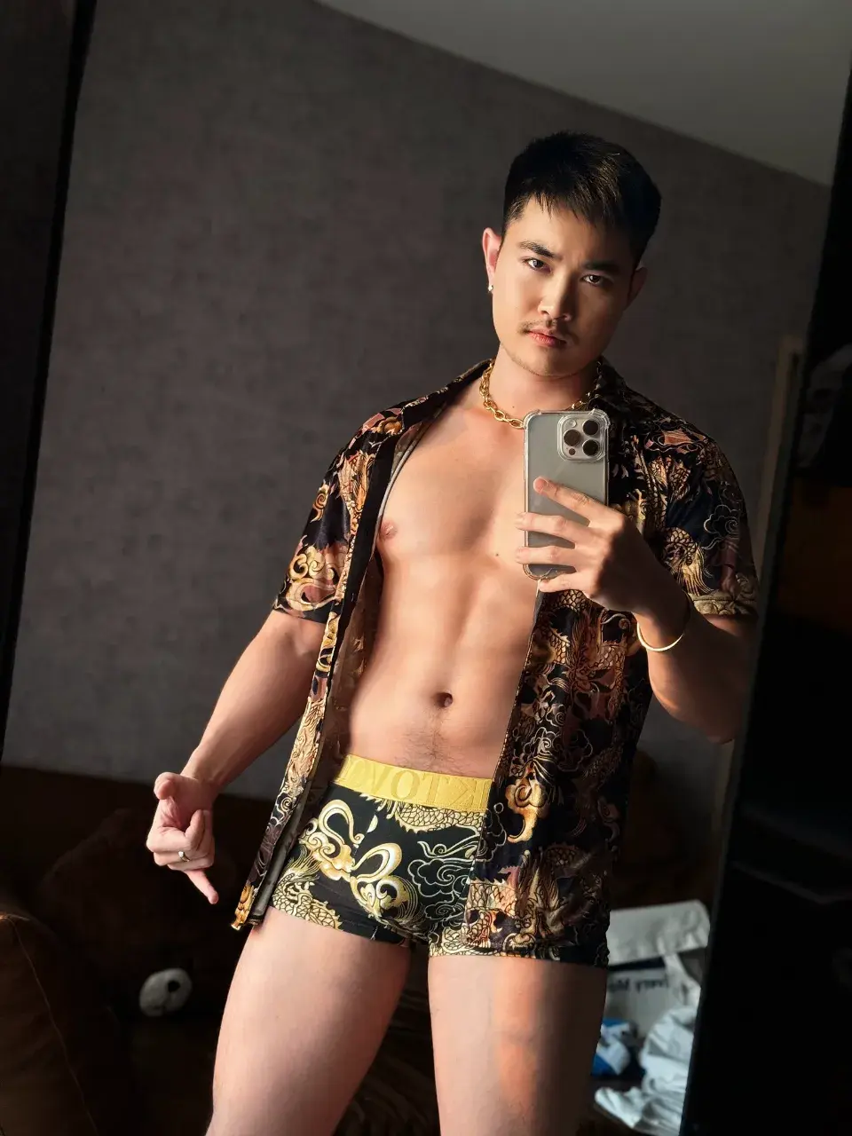 บ่าวไทบ้าน.tw.ximultiverse 001.