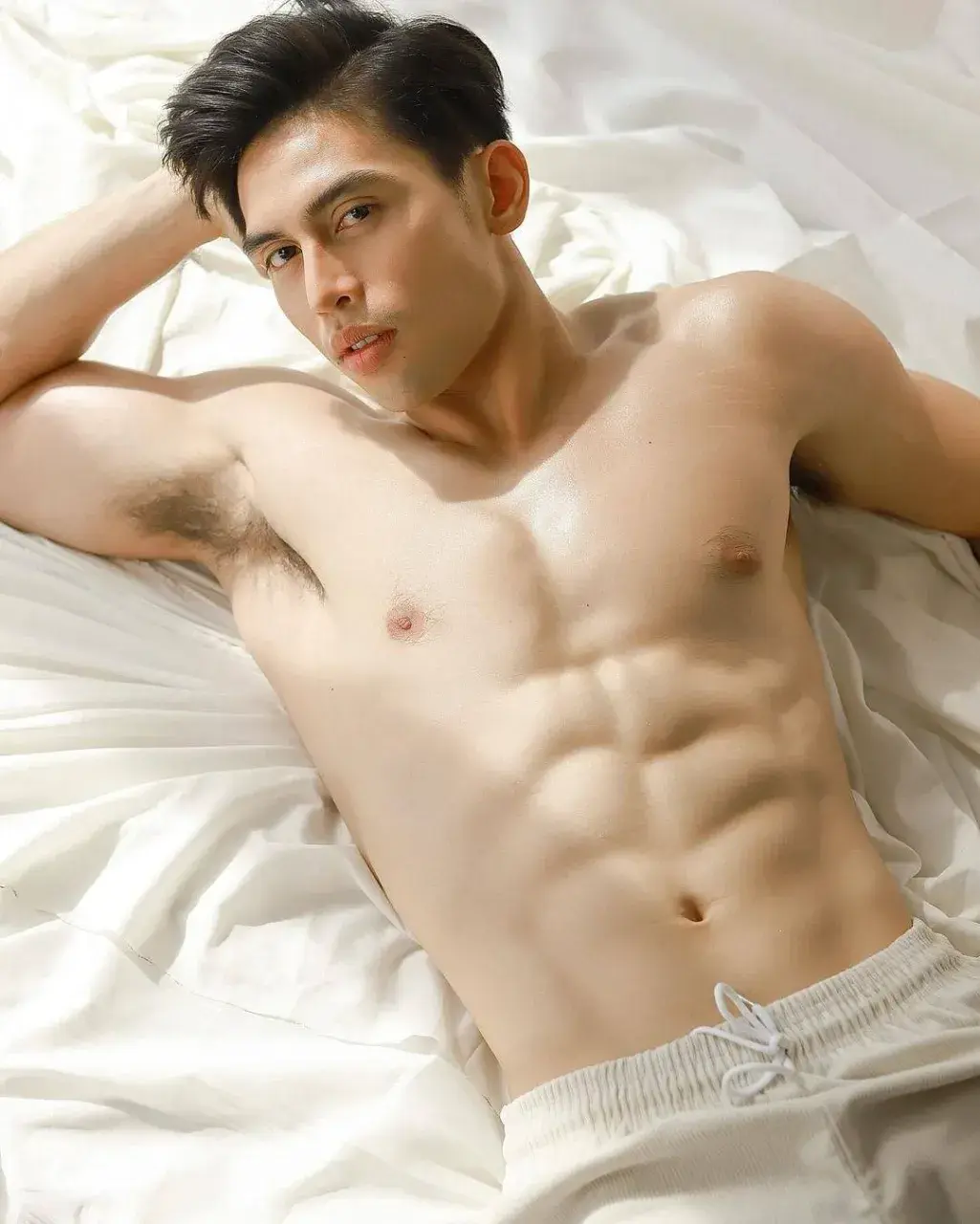 รักแร้หนุ่ม