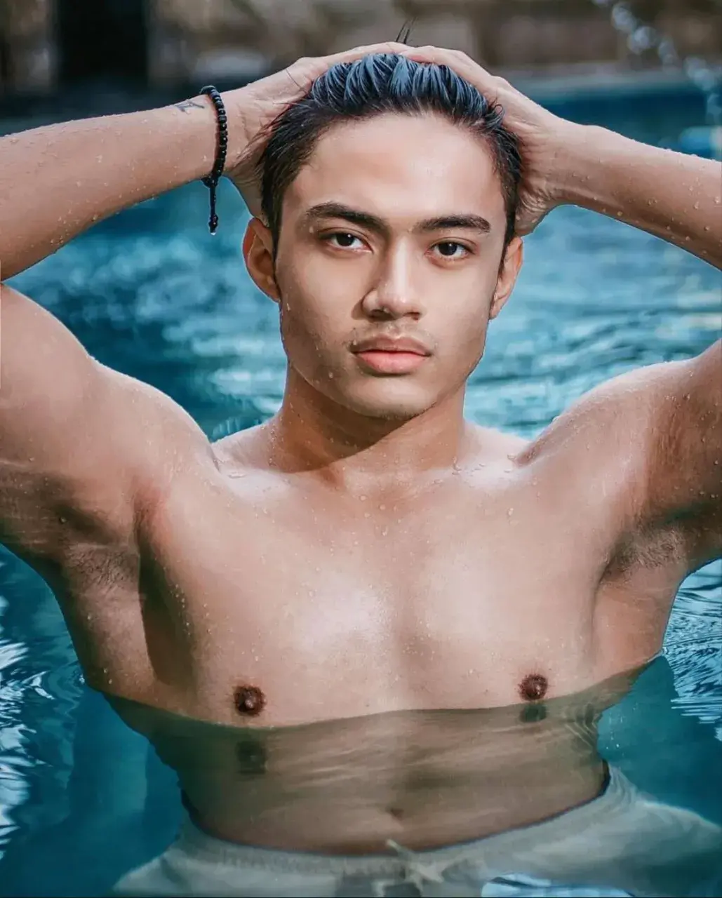 รักแร้หนุ่ม