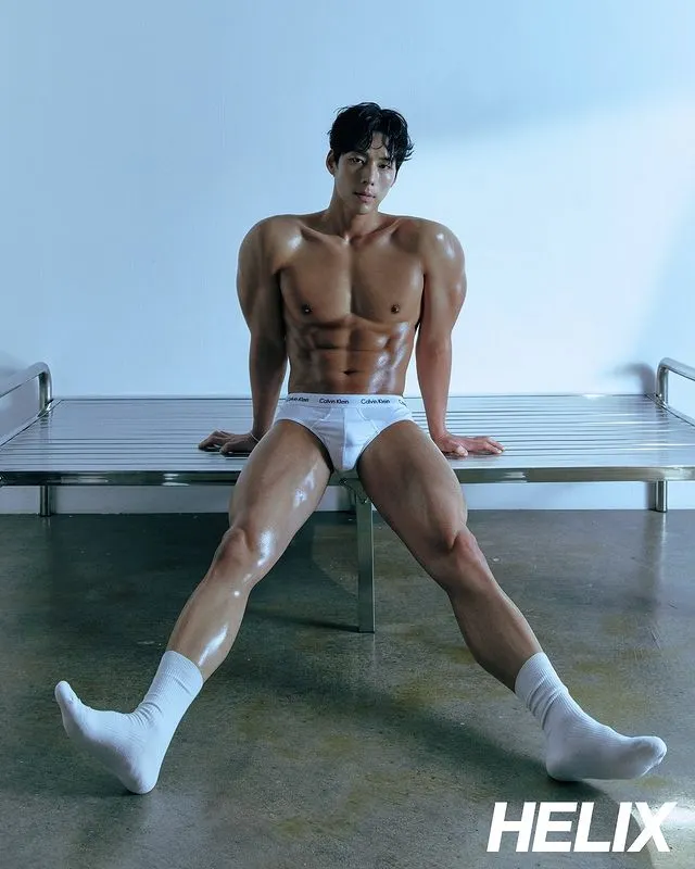 Calvin Klein ➡️ https://s.shopee.co.th/1fzIle4Ww2