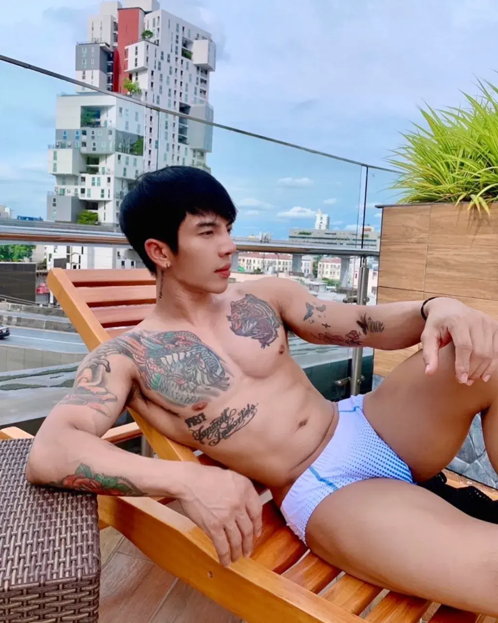ตาก็จะปรือๆหน่อย