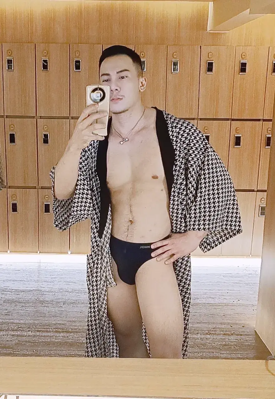 หนุ่มไทย More pics IG : jackylee1988