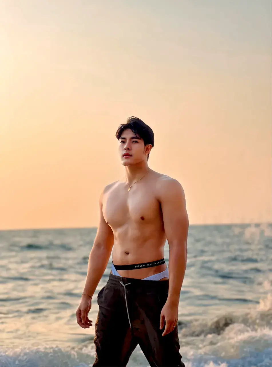 หนุ่มเอก หล่อใส IG : Aekonly