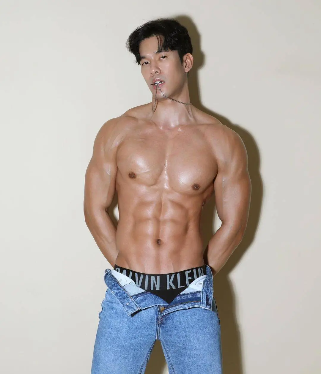 หล่อน่าลิ้มลอง