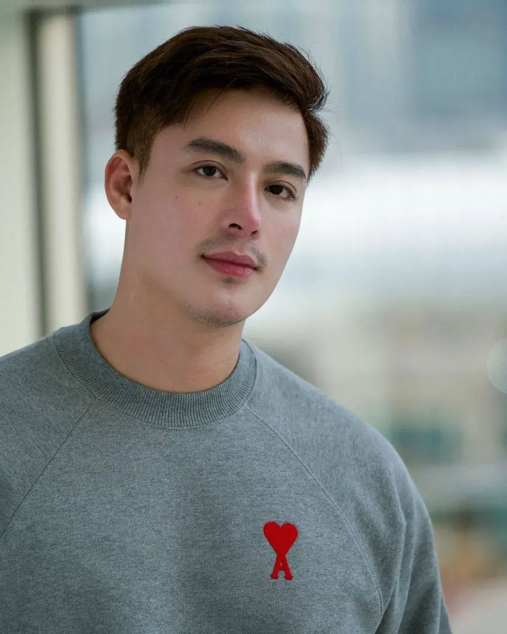 หล่อน่าลิ้มลอง