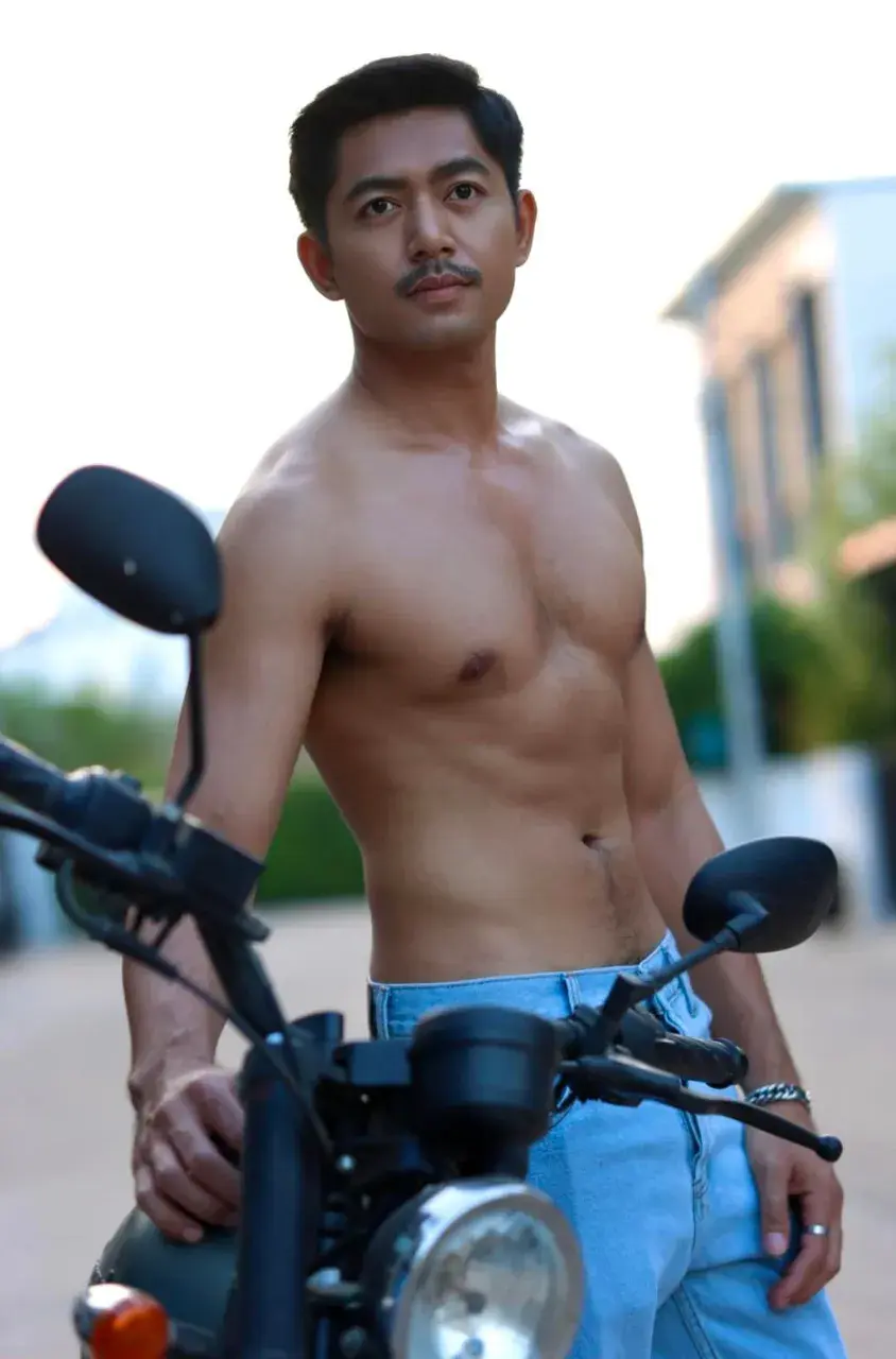 ผัวเขาเราแซ่บเฉย