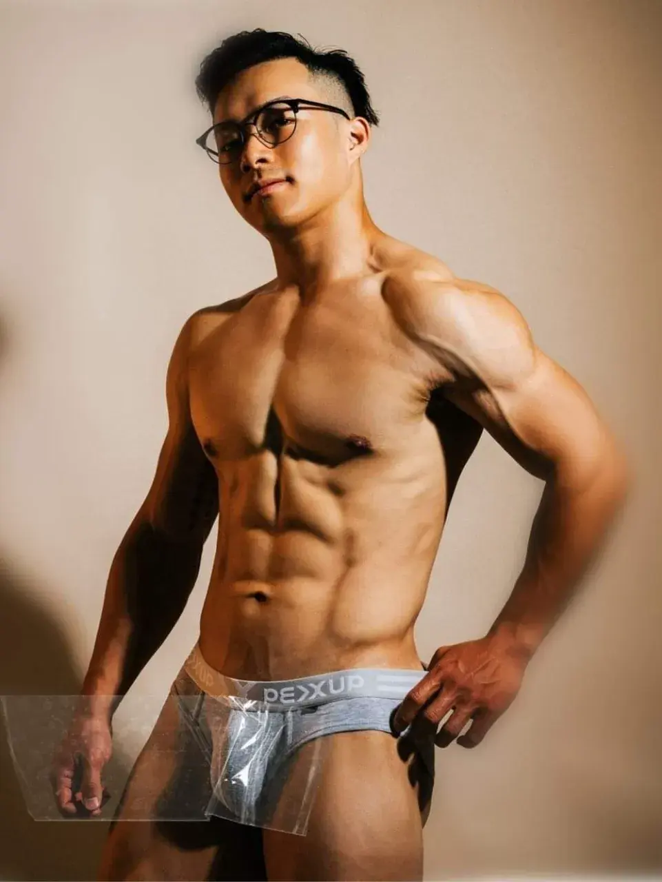 ชายกลางป่า