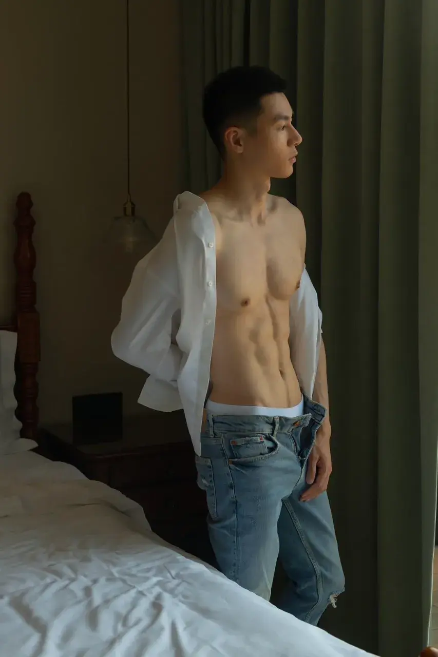 ถอดโชว์เรือนร่าง 2892