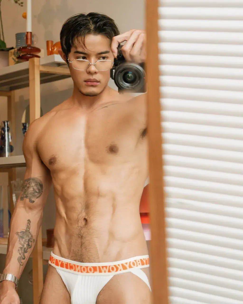 คู่รัก ระบือโลก.