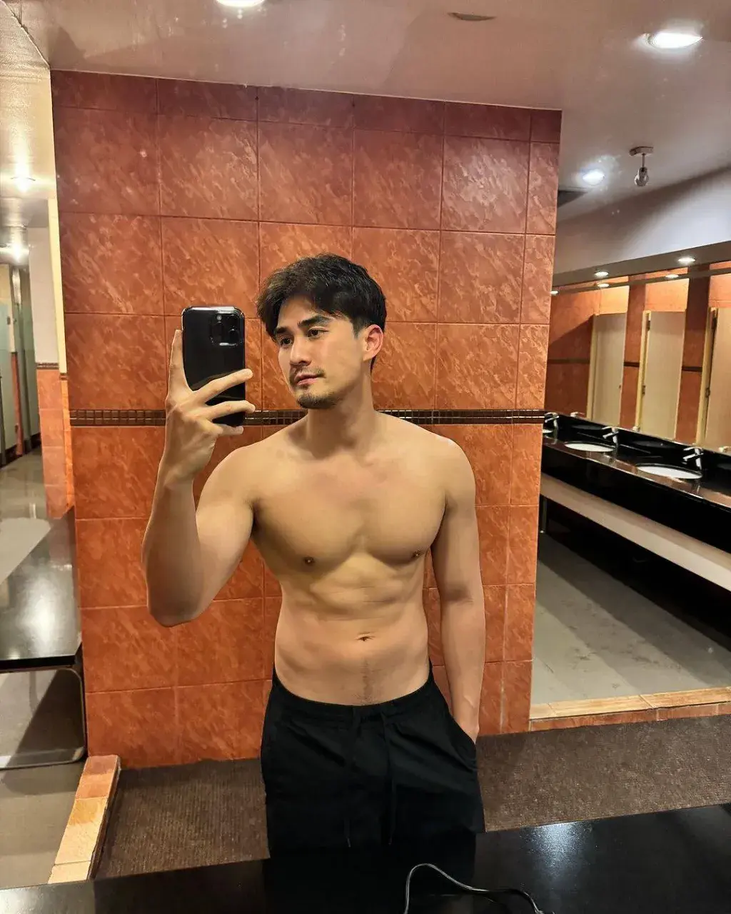 แซ่บตัวพ่อออ