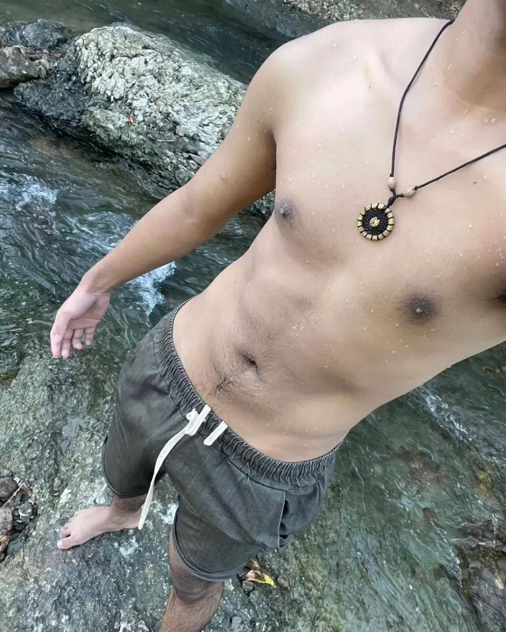 หนุ่มกลัดมัด