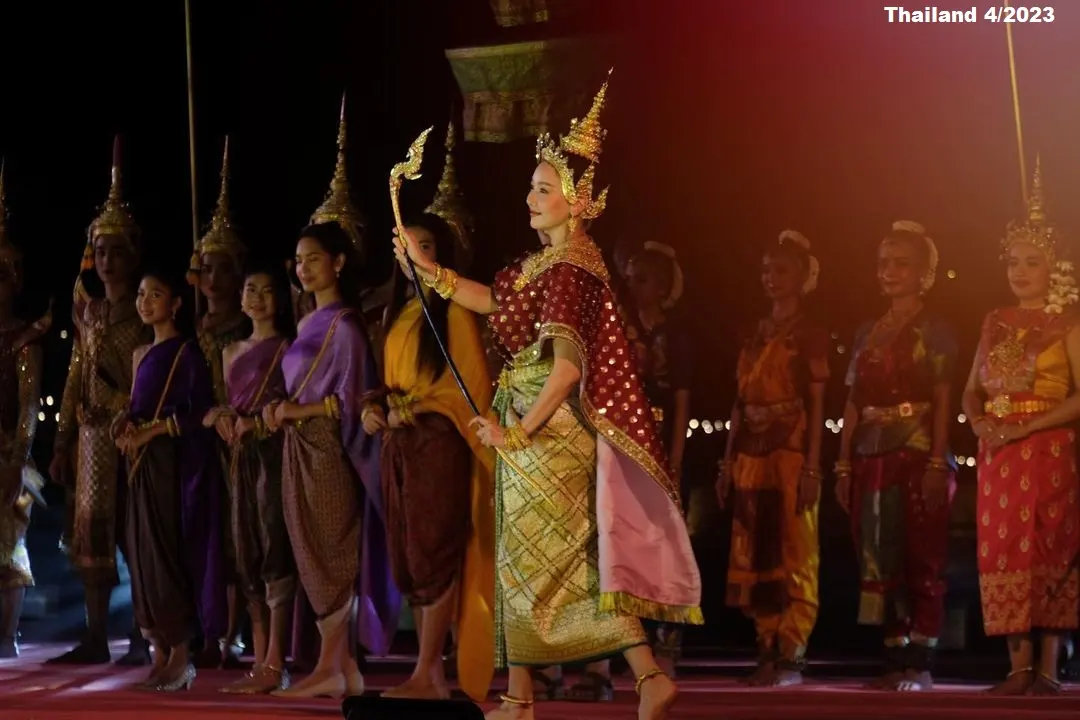 Nune Woranuch in Sita Thai Khon Dance Costume 🇹🇭