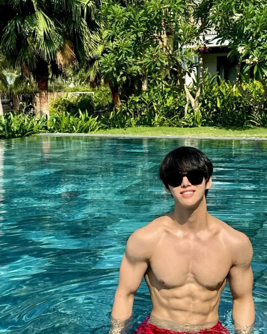หล่อบ้างน่ารักบ้าง ๘๔