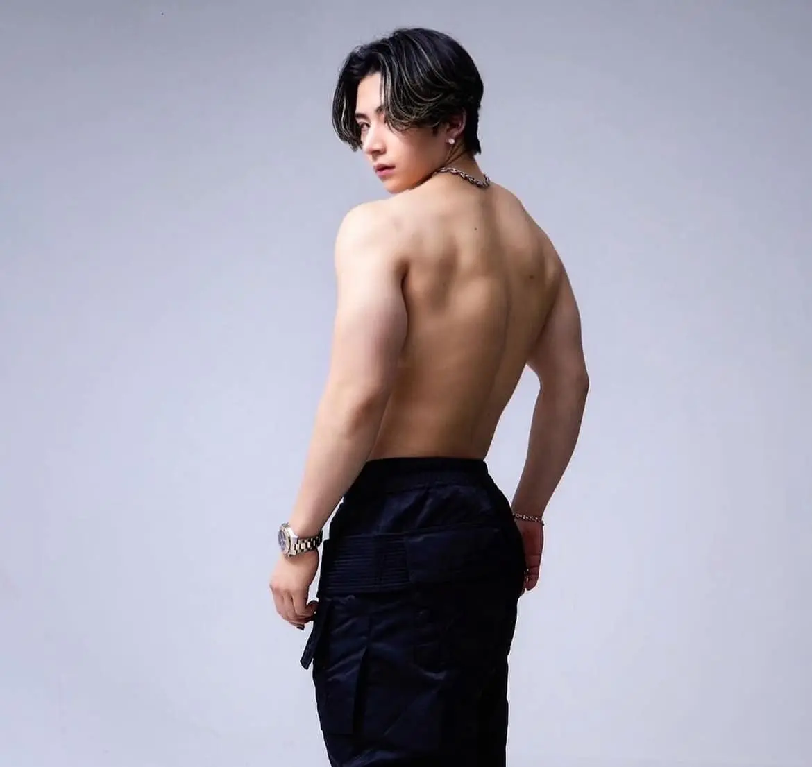 หล่อบ้างน่ารักบ้าง ๘๔