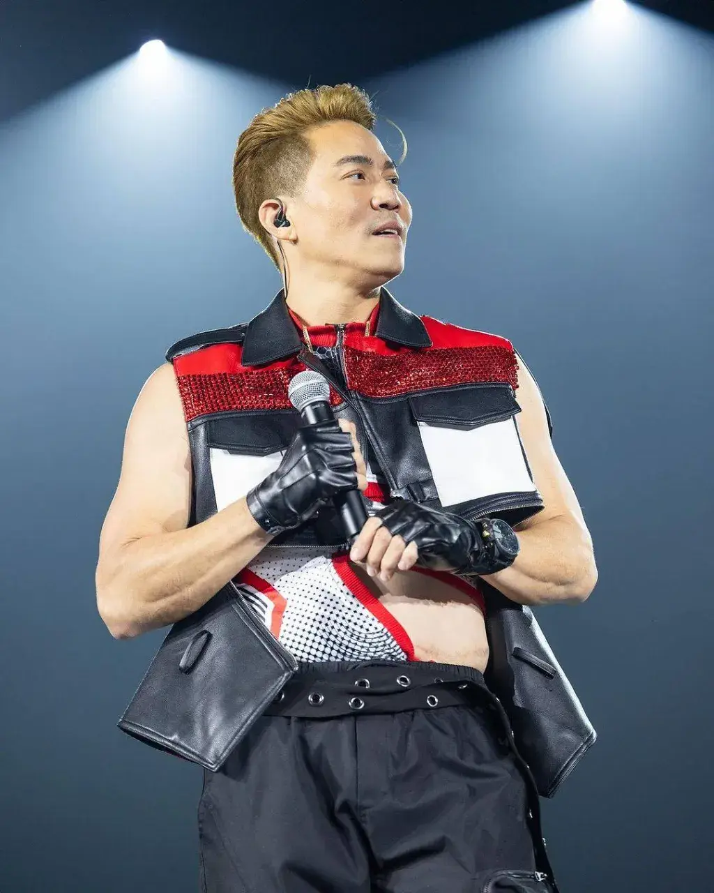 หล่อเข้มละมุนมากพ่อเอ้ย