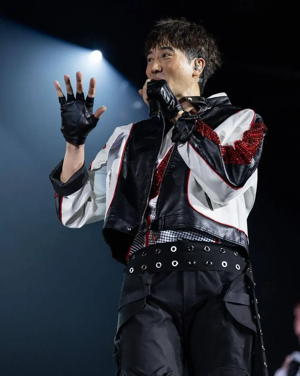 หล่อเข้มละมุนมากพ่อเอ้ย