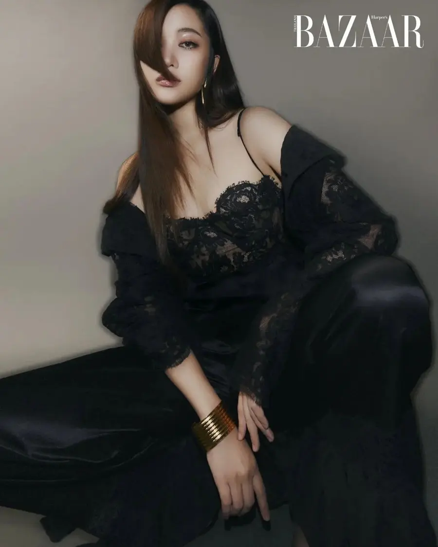 ฟรีน-สโรชา @ Harper's BAZAAR Thailand July 2024