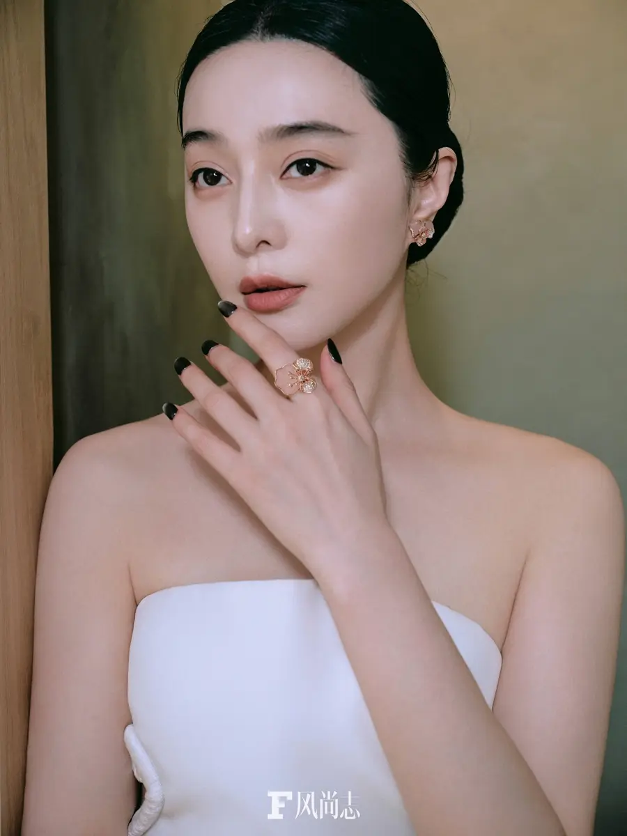Fan Bingbing @ F风尚志 China August 2024