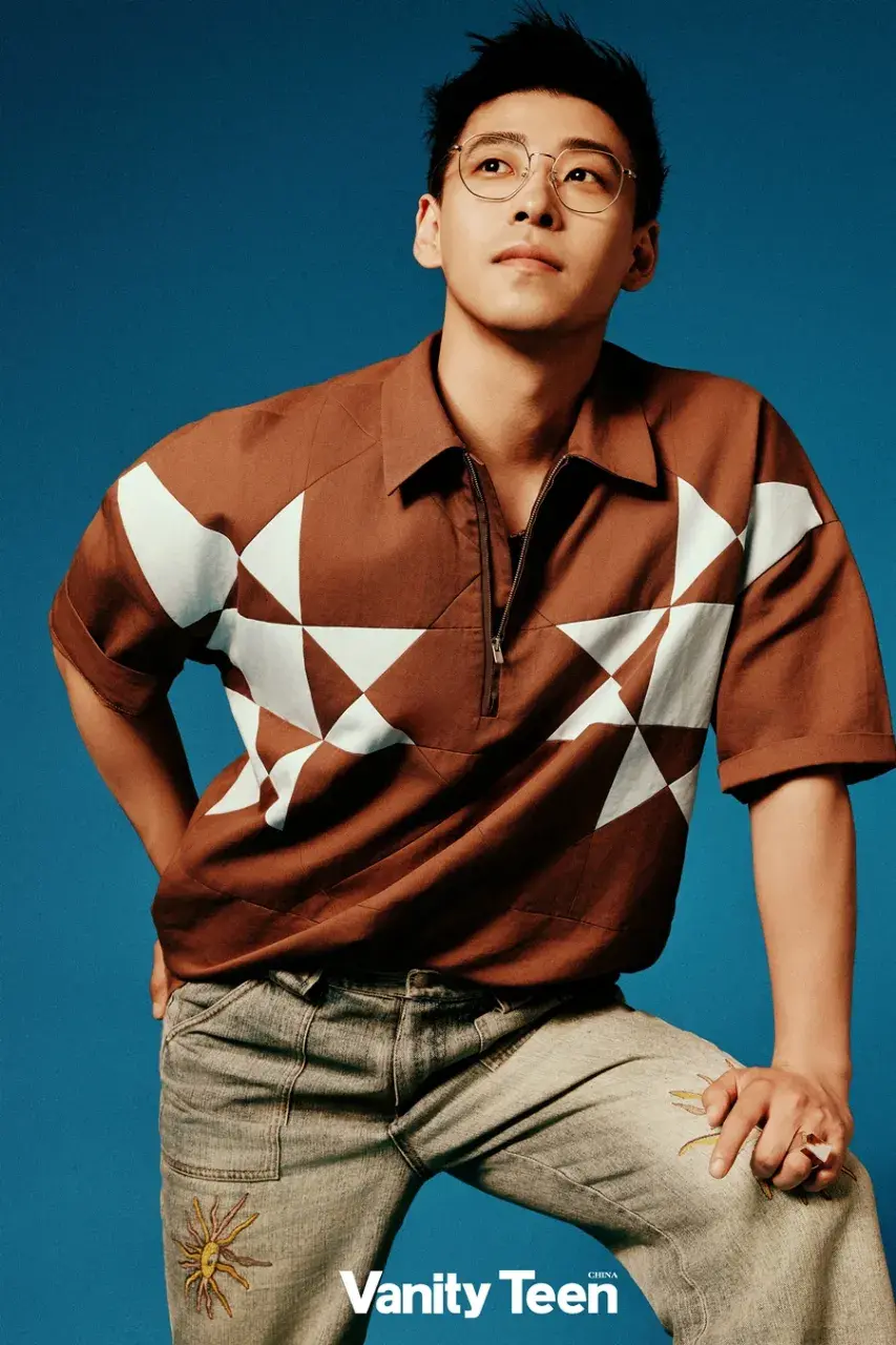 Ling Zhi @ VanityTeen China July 2024