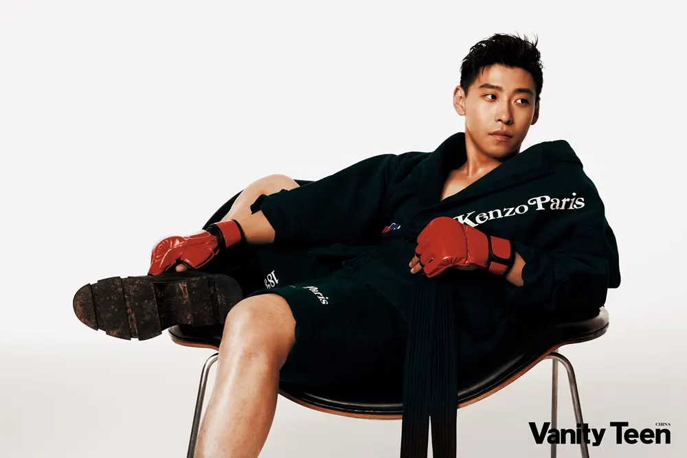 Ling Zhi @ VanityTeen China July 2024