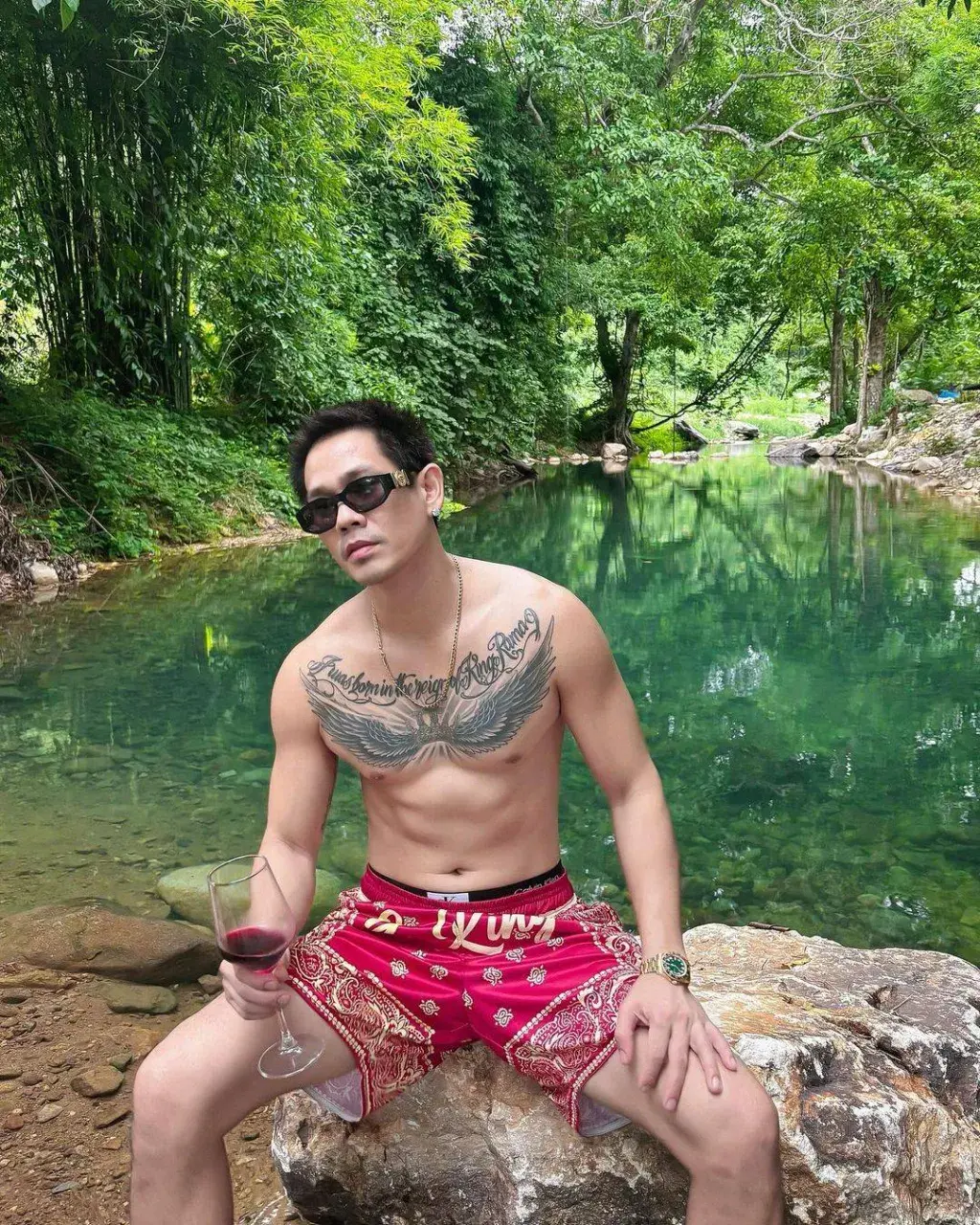 หลงรัก #เปลืองมาก