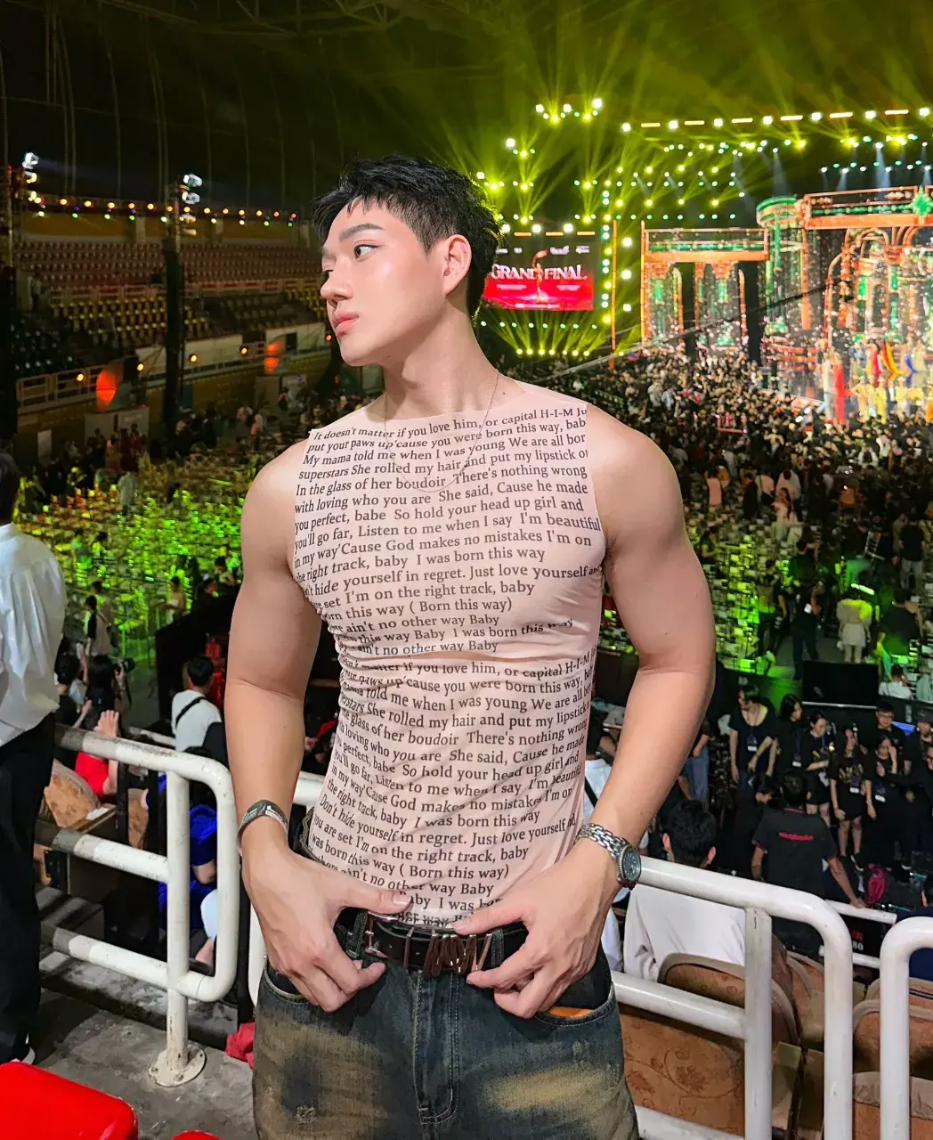 เช็กเรตติ้ง หนุ่มน้อยเวียดนาม.